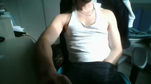 Snapshot of bel7ebite chatting on 02/05/25, 11:34 bel7ebite online show from 02/05/25, 11:34