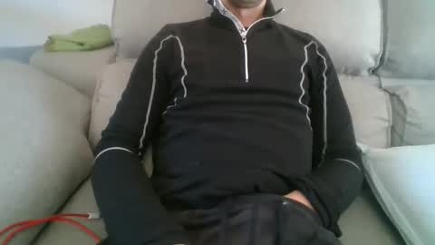 Snapshot of bel7ebite chatting on 11/22/25, 12:04 bel7ebite online show from 11/22/25, 12:04