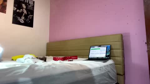 Snapshot of bela_noir chatting on 05/16/26, 02:19 bela_noir online show from 05/16/26, 02:19