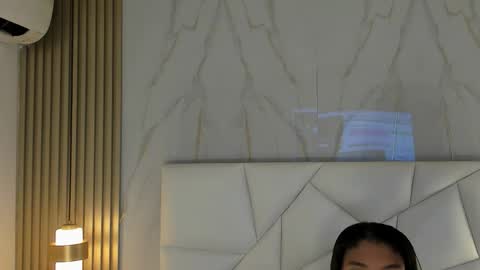 Snapshot of belacampbell chatting on 12/17/25, 05:13 Bela online show from 12/17/25, 05:13