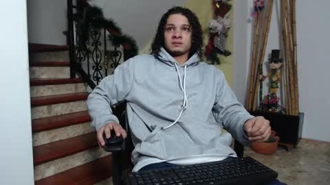 Snapshot of belamiramil chatting on 12/16/25, 05:23 independent model online show from 12/16/25, 05:23