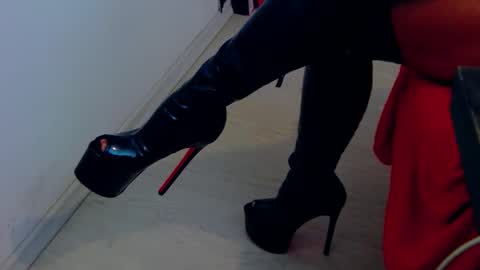 Snapshot of belatrixdomme chatting on 05/16/26, 06:32 BelatrixDomme online show from 05/16/26, 06:32