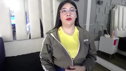 Snapshot of belen_green chatting on 06/17/26, 11:01 Belen online show from 06/17/26, 11:01