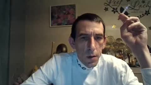 Snapshot of belgianboy33 chatting on 09/15/25, 02:22 Dreamcock online show from 09/15/25, 02:22