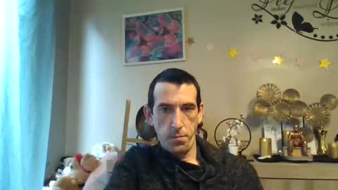 Snapshot of belgianboy33 chatting on 09/24/25, 07:01 Dreamcock online show from 09/24/25, 07:01