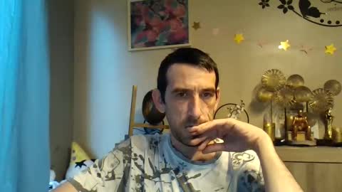 Snapshot of belgianboy33 chatting on 10/20/25, 06:47 Dreamcock online show from 10/20/25, 06:47