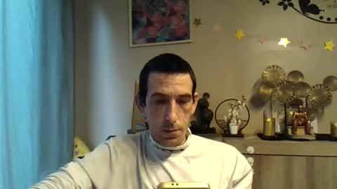 Snapshot of belgianboy33 chatting on 10/22/25, 07:19 Dreamcock online show from 10/22/25, 07:19