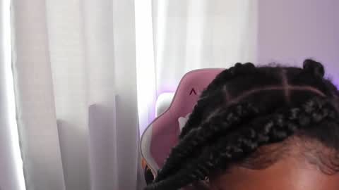 Snapshot of belkis_mills chatting on 01/05/25, 06:35 Belkis online show from 01/05/25, 06:35