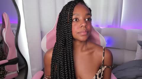 Snapshot of belkis_mills chatting on 01/07/25, 06:45 Belkis online show from 01/07/25, 06:45