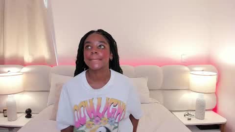 Snapshot of belkis_mills chatting on 03/06/25, 01:35 Belkis online show from 03/06/25, 01:35