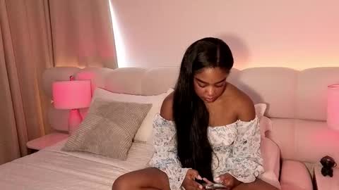 Snapshot of belkis_mills chatting on 11/21/25, 04:27 Belkis online show from 11/21/25, 04:27