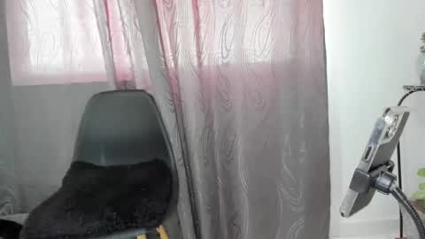 Snapshot of bella_38 chatting on 02/13/25, 04:50 isabella online show from 02/13/25, 04:50