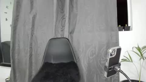 Snapshot of bella_38 chatting on 03/07/25, 03:51 isabella online show from 03/07/25, 03:51