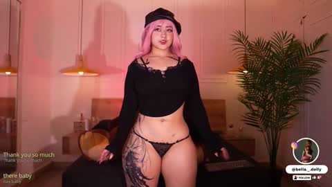 Snapshot of bella__donne chatting on 10/22/25, 11:43 online show from 10/22/25, 11:43