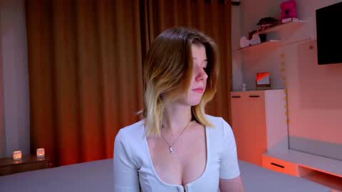 Bella online show from 11/11/25, 08:53