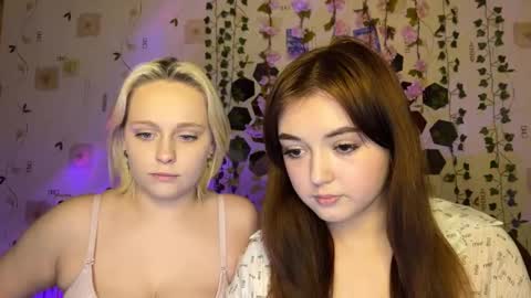 Snapshot of bella_and_alice chatting on 10/01/25, 02:56 bella_and_alice online show from 10/01/25, 02:56