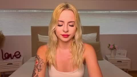 Snapshot of bella_crazyy chatting on 06/30/26, 08:32 Bella online show from 06/30/26, 08:32