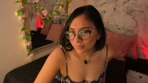 Snapshot of bella_desi chatting on 05/27/26, 02:14 Dessi online show from 05/27/26, 02:14