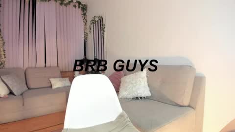 Snapshot of bella_es chatting on 01/27/25, 11:54 Onlyfans isa bella 23 online show from 01/27/25, 11:54