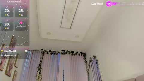 Snapshot of bella_es chatting on 02/12/25, 10:37 Onlyfans isa bella 23 online show from 02/12/25, 10:37