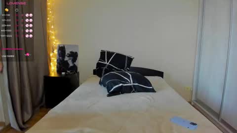 Snapshot of bella_foryou chatting on 09/11/25, 12:22 NastyaThere are legends that in this room all your wishes can come true  Private is Open online show from 09/11/25, 12:22