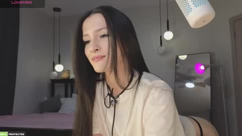 Bella next stream December 2 at 9pm gmt online show from 10/20/25, 03:07