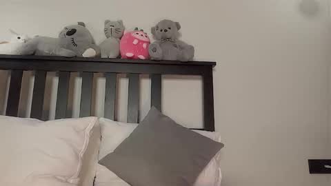 Bella next stream December 2 at 9pm gmt online show from 11/30/25, 03:54