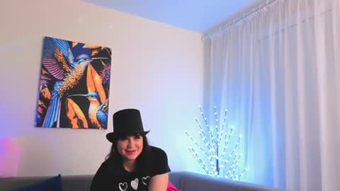 Bella online show from 04/30/26, 08:15