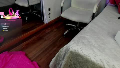  Bella  online show from 04/01/26, 03:40