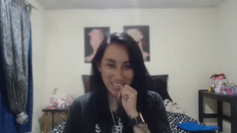 bella_luna34 online show from 03/17/26, 03:33