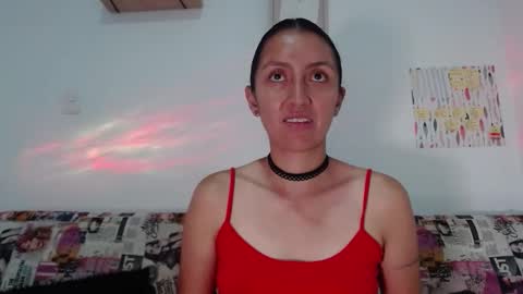 Snapshot of bella_marlowe chatting on 12/04/25, 05:54 Bella Marlowe online show from 12/04/25, 05:54