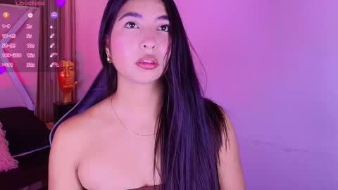 Snapshot of bella_martini_ chatting on 03/05/26, 12:23 bella_martini_ online show from 03/05/26, 12:23