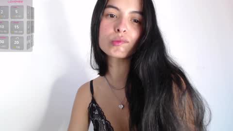Snapshot of bella_musee chatting on 01/29/25, 10:01   online show from 01/29/25, 10:01