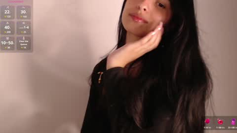 Snapshot of bella_musee chatting on 02/07/25, 02:29   online show from 02/07/25, 02:29