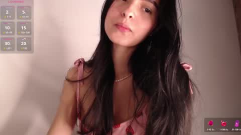 Snapshot of bella_musee chatting on 03/01/25, 03:21   online show from 03/01/25, 03:21