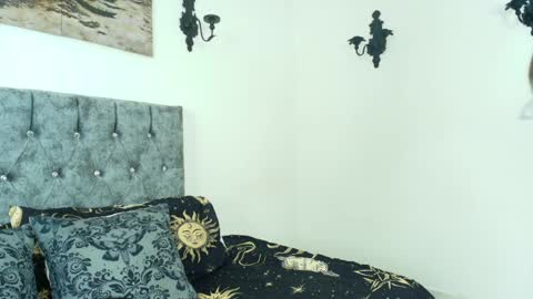 Bella online show from 04/01/26, 01:06