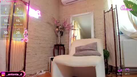 Snapshot of bella_posh chatting on 06/27/26, 12:22 bella_posh online show from 06/27/26, 12:22