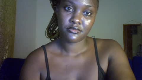 Snapshot of bella_reina chatting on 07/10/26, 03:36 bella_reina online show from 07/10/26, 03:36