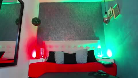 Snapshot of bella_salvatore chatting on 01/09/25, 01:29     online show from 01/09/25, 01:29