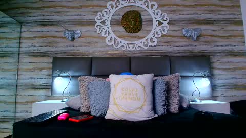 Snapshot of bella_salvatore chatting on 02/12/25, 09:43     online show from 02/12/25, 09:43