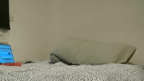 Snapshot of bella_sexy_feet chatting on 02/03/25, 08:13 bella_sexy_feet online show from 02/03/25, 08:13