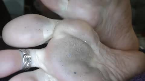 Snapshot of bella_sexy_feet chatting on 02/23/25, 07:49 bella_sexy_feet online show from 02/23/25, 07:49