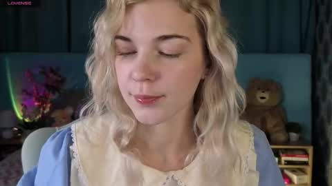 Bella online show from 11/10/25, 12:42