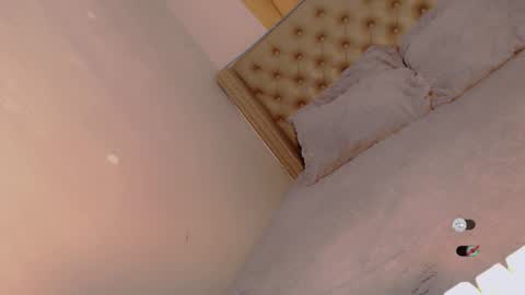 Bella online show from 02/13/26, 04:41