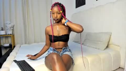 Bella sweetpea online show from 07/16/26, 02:06
