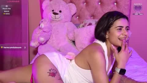 bella_thixx online show from 10/07/25, 04:20