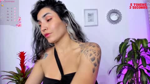 Bella online show from 01/08/25, 02:25