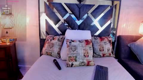 Snapshot of bella_volup chatting on 06/04/26, 11:49 bella_volup online show from 06/04/26, 11:49