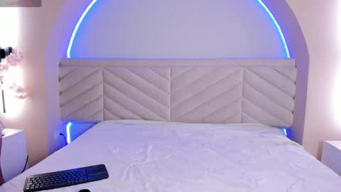 Bella online show from 03/31/26, 12:05