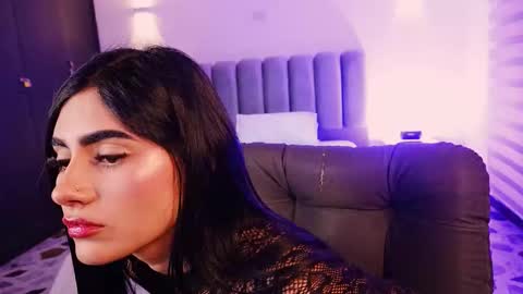 bellaastorm online show from 11/27/25, 11:40